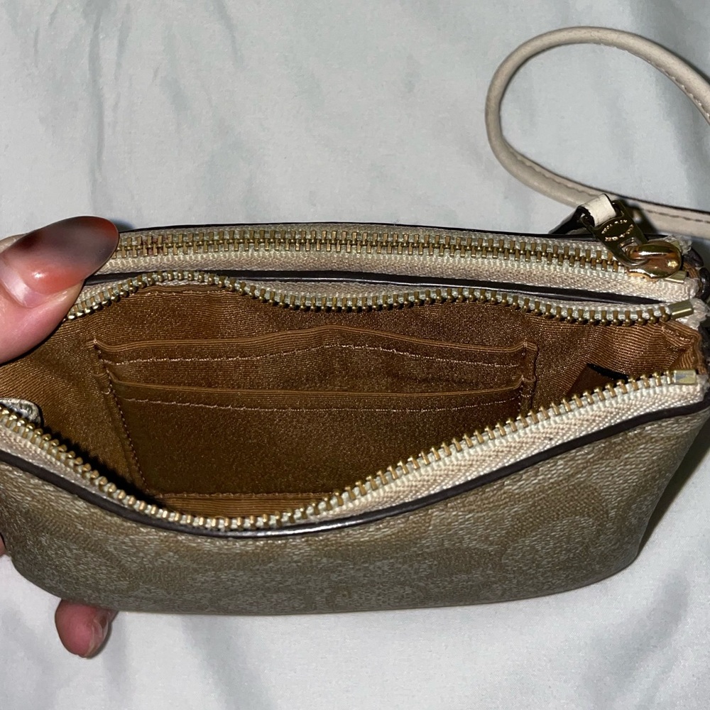 Coach Wallet - Picture 2 of 6